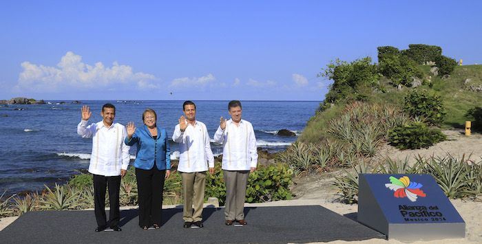 Abrirán expediente donde Peña Nieto privatizó una playa para vacacionar 