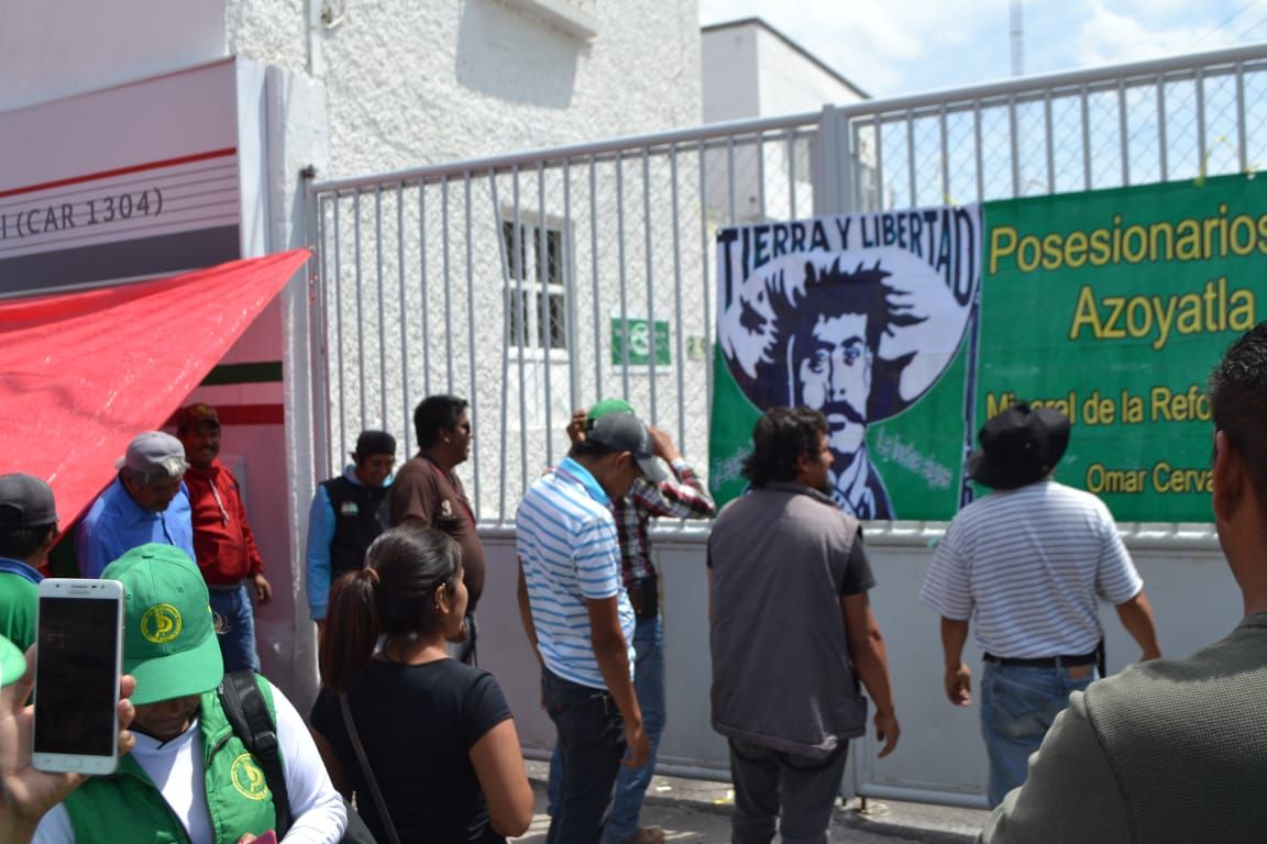 En Hidalgo agrupaciones del FAC se ’plantan’ en dependencias federales