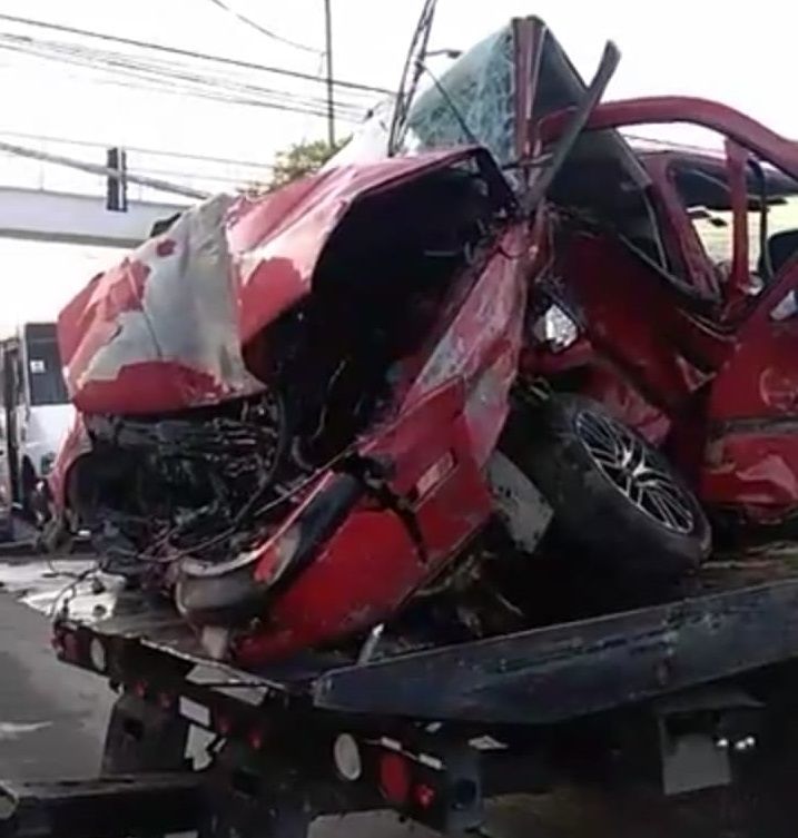Trágico choque deja 2 muertos y 1 lesionado en Nezahualcóyotl