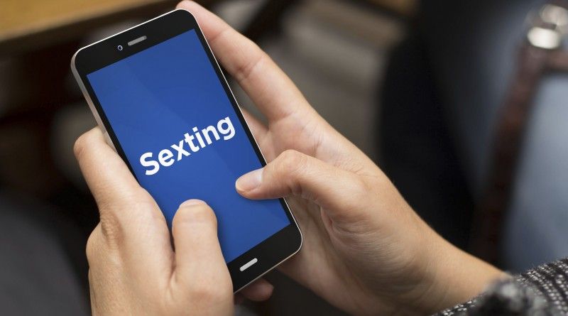 Hasta 14 años de cárcel a quien ejerza sexting y pornovenganza en Edomex 

