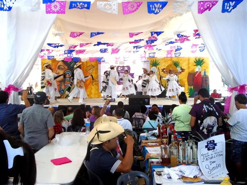 Todo un éxito la 4ª. Feria Regional del Queso y el Mezcal en Taxco.