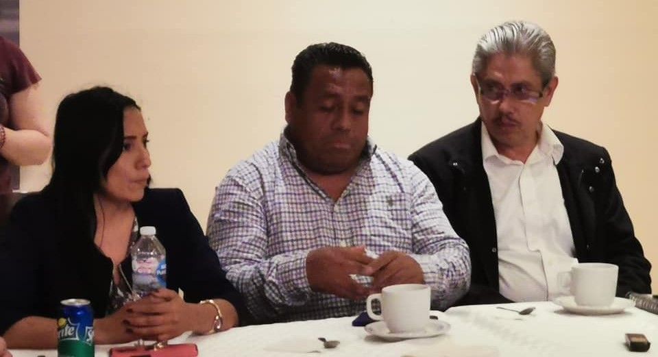 Flor Ibarra pretende "limpiar imagen" de Pascual Charrez denostando a medios de comunicación
