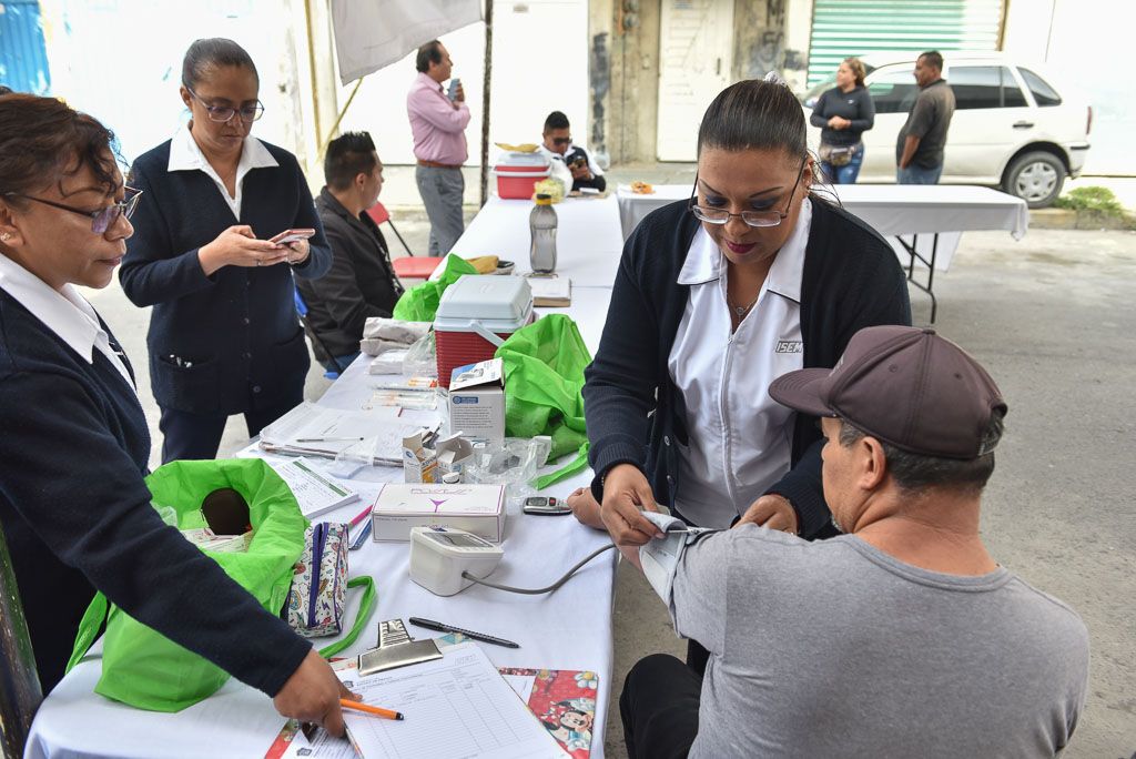Inician jornadas de salud en Chimalhuacán orginazadas por Emilio Aguirre 