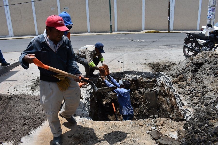 
ODAPAS Chimalhuacán rehabilita drenaje de San Miguel Acuitlapilco