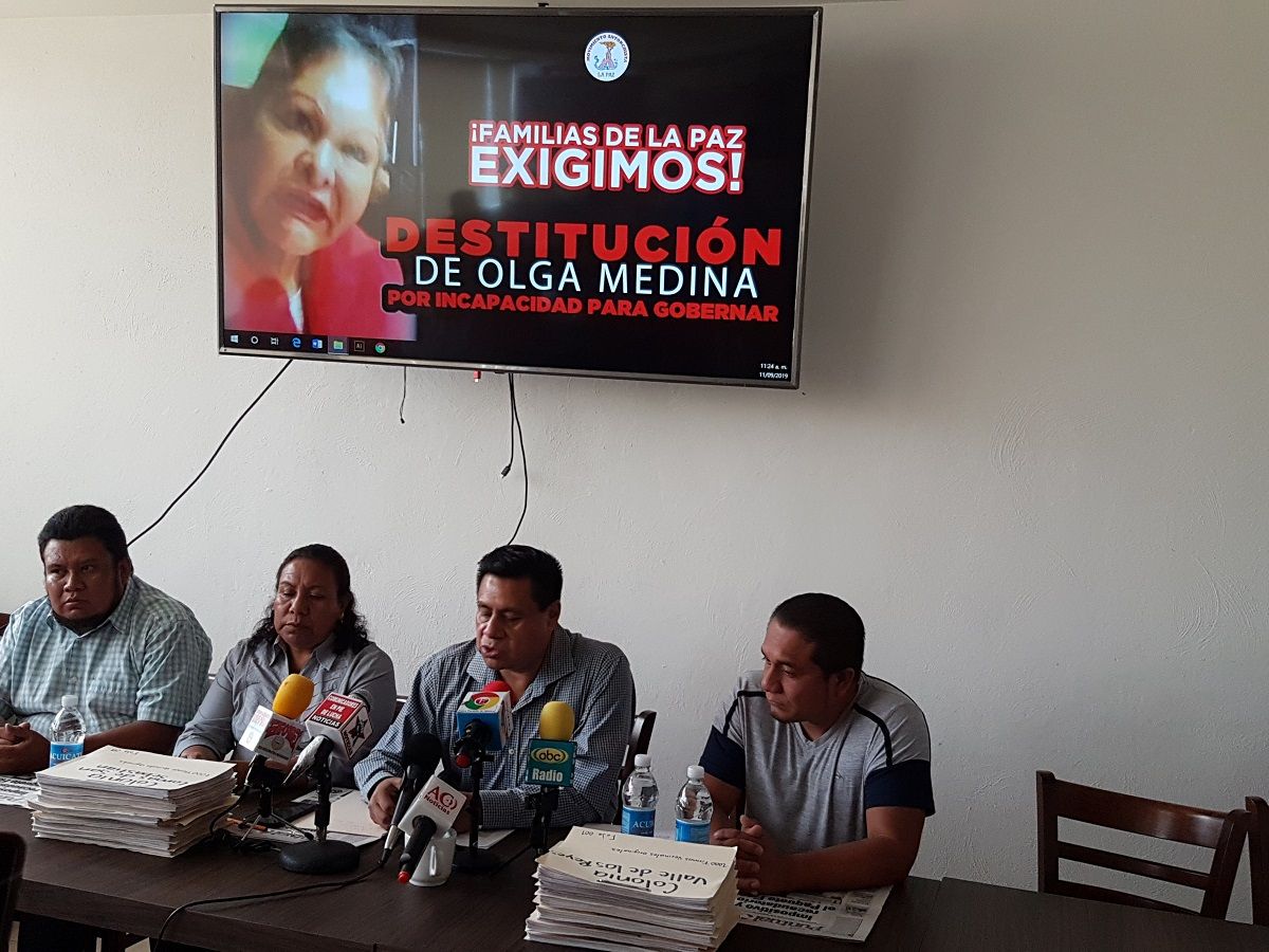 
Revocación de mandato a Olga Medina piden 22 mil habitantes  habitantes de Los Reyes La Paz al Congreso Local y al gobernador Del Mazo