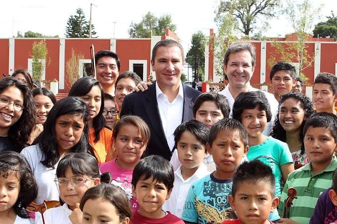 Adopciones exprés y venta de niños en Puebla con Moreno Valle 
