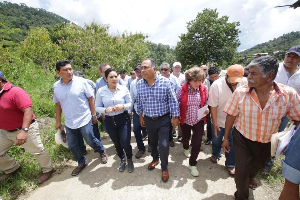 Atiende el gobernador Astudillo a comunidades de Atoyac afectadas por ’Narda’ 