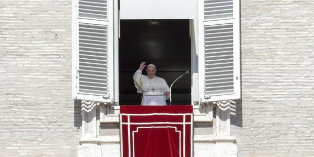Papa Francisco: La clave para superar las dificultades es la oración 