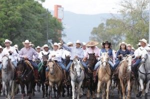 Participa Gobernador en cabalgata en el marco de la Feria Tamaulipas
