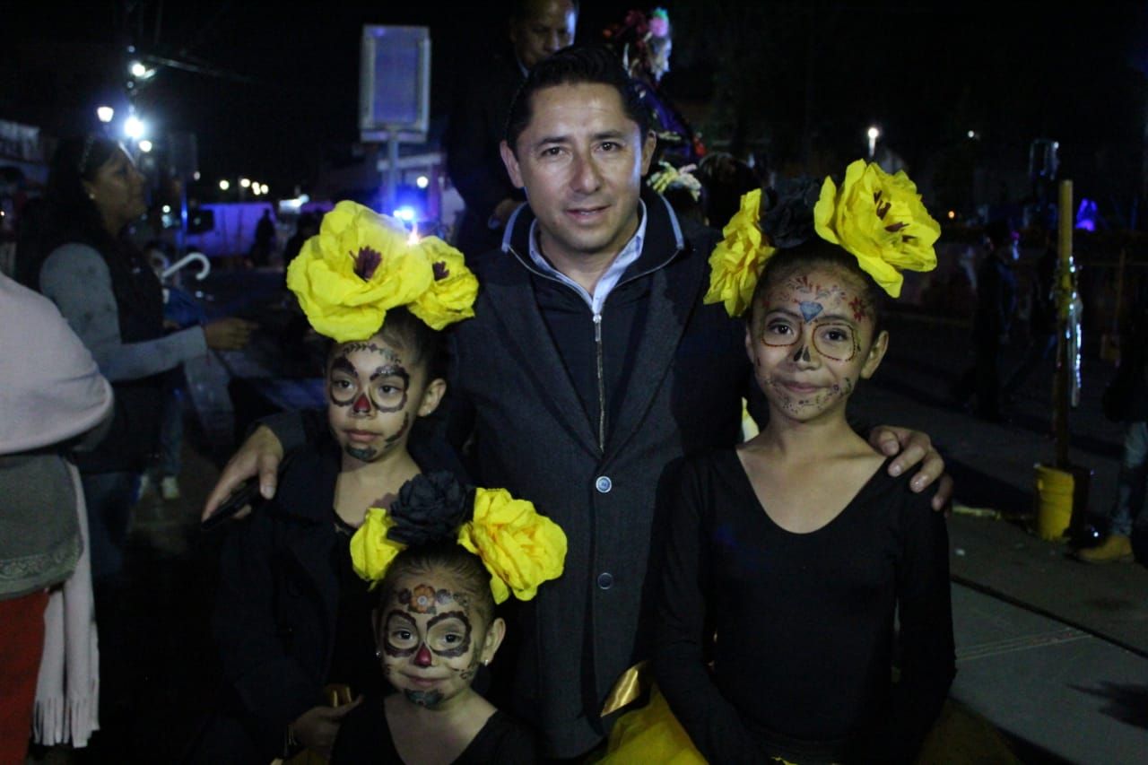 Con éxito concluye 2do. desfile de ánimas de Mineral… más vivos que nunca y la presentación del gran altar de día de muertos en Pachuquilla    