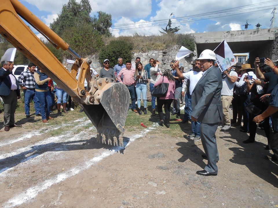 Jaime Heredia mejora infraestructura social en Teotihuacán