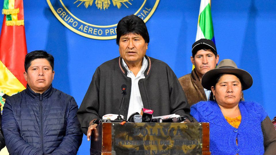 Evo Morales renuncia en medio de acusaciones de fraude electoral y crisis política en Bolivia
