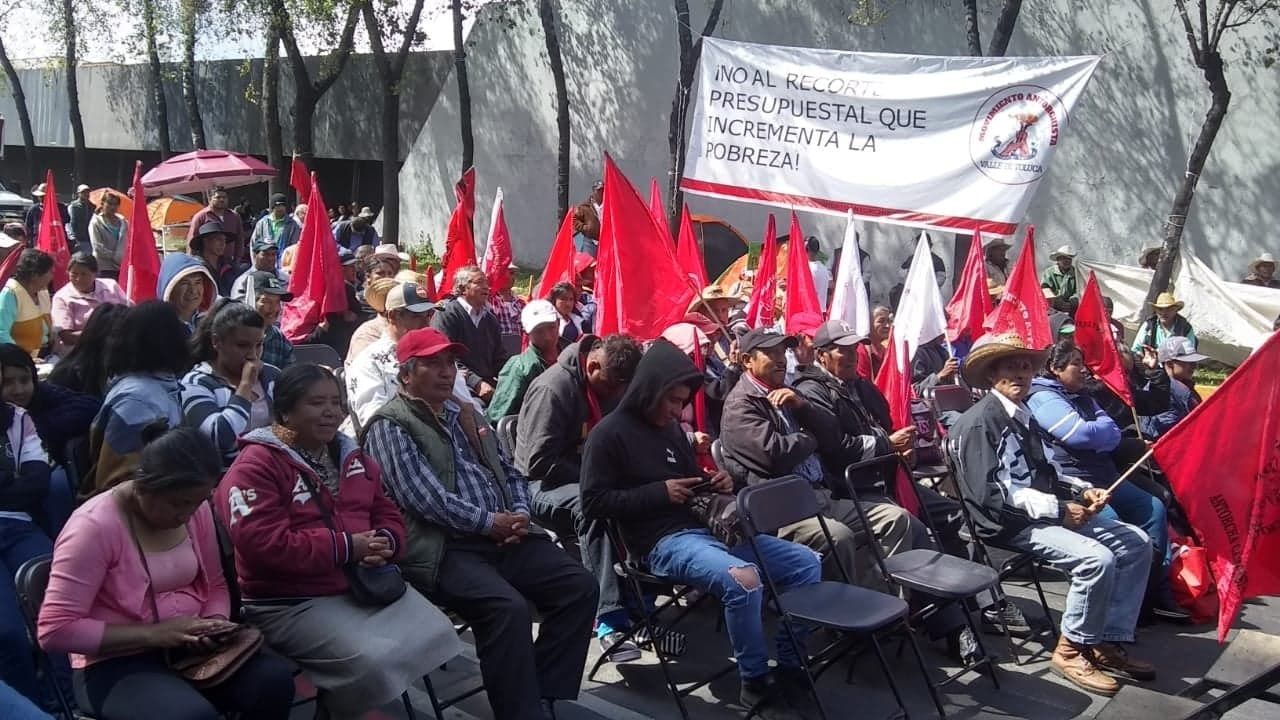 Campesinos de RTC se suman al plantón en San Lázaro