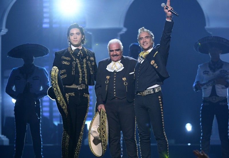 Así fue el emocionante momento de la Dinastía Fernández en los Latin Grammy
