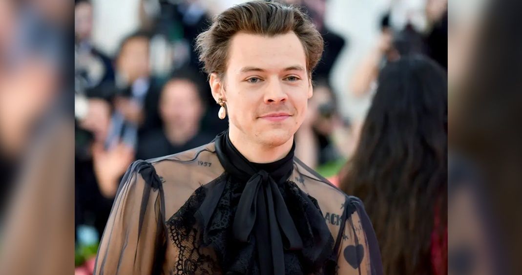 "Sabía que era gay": Harry Styles hace dudar de su sexualidad al usar tutú
