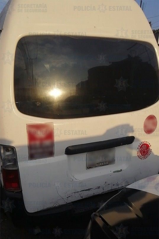 Recuperan camioneta de transporte público con reporte de robo  en Tultitlán 