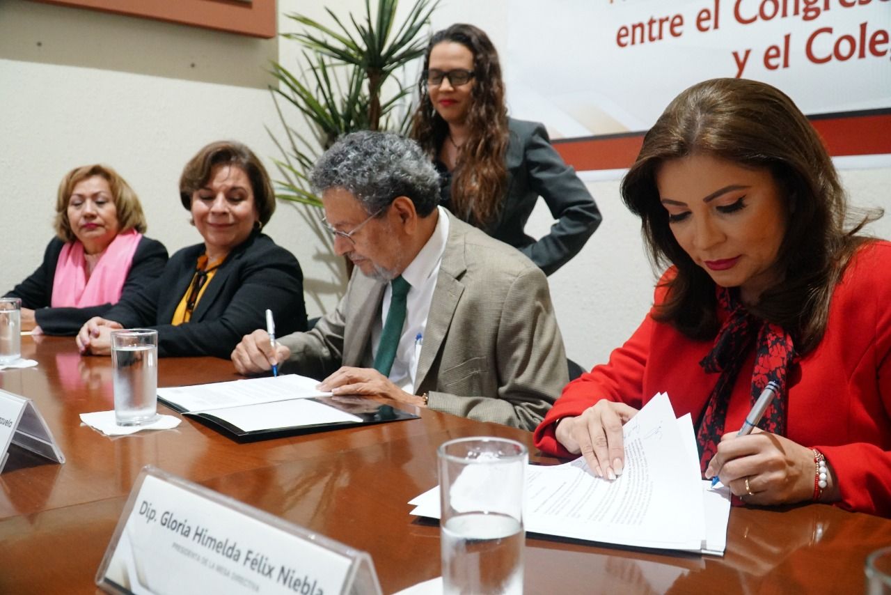 Firman Convenio de Colaboración
Congreso del Estado y Colegio de Sinaloa
