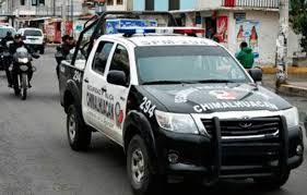 Detiene la policía municipal que en conjunto con otros dos en pleno estado de ebriedad lanzaban bala en el barrio de Tlatel-Xochitenco
