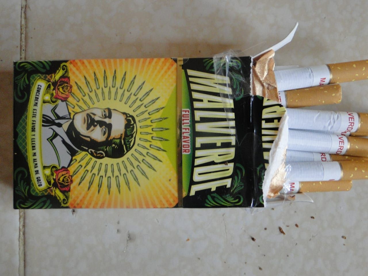 En Pachuca venden Cajetillas de Cigarros ’marca’ Malverde elaborados en la India