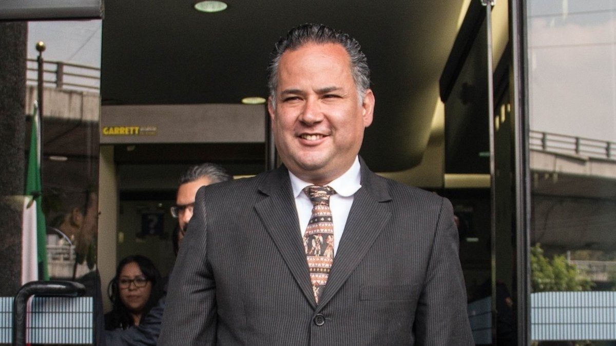 Pide Santiago Nieto ’quemar’ a los corruptos