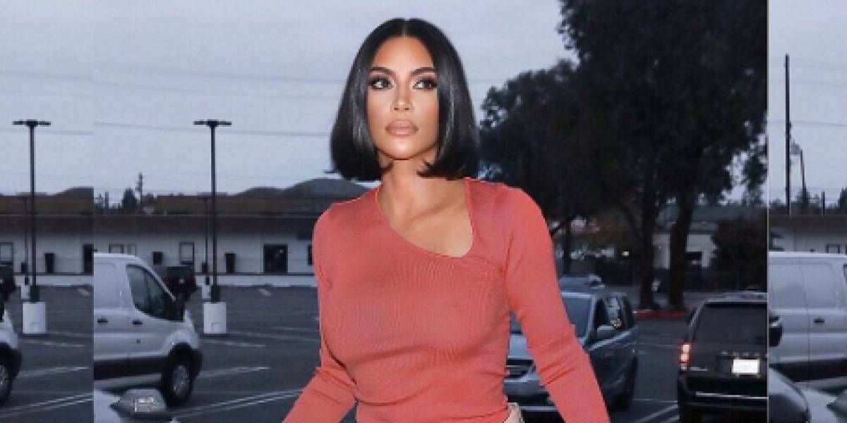 Kim Kardashian abusa del maquillaje hasta para estudiar y es criticada
