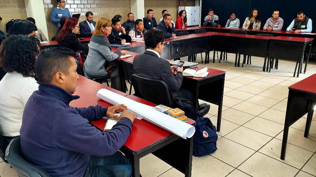 Especialistas de gobiernos estatal y municipales analizan oportunidades que traerá el tren interurbano México-Toluca