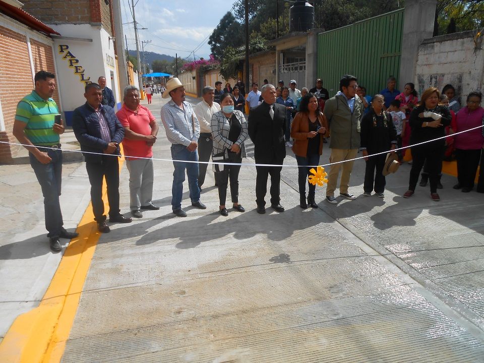 Ayuntamiento de Tepetlaoxtoc inaugura obra de sustento social