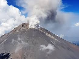 Emite volcán 108 exhalaciones y 260 minutos de tremor. Continúa semáforo en amarillo fase 2
