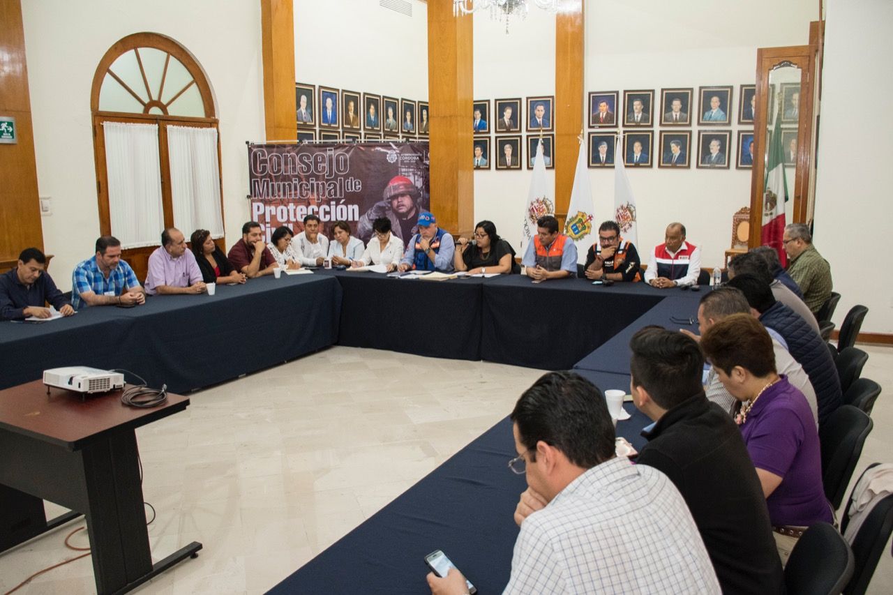 Reconocen a primeros respondientes en Consejo Municipal de Protección Civil Córdoba