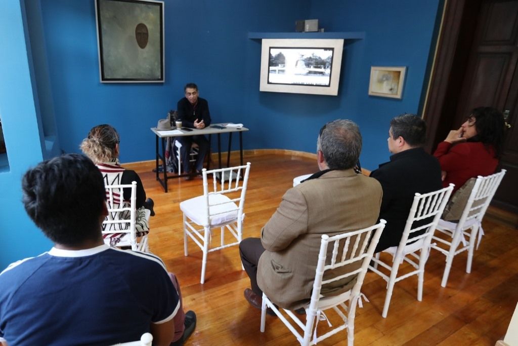 Imparte Mosen Emadí talleres de poesía en Museo-Casa Toluca 1920