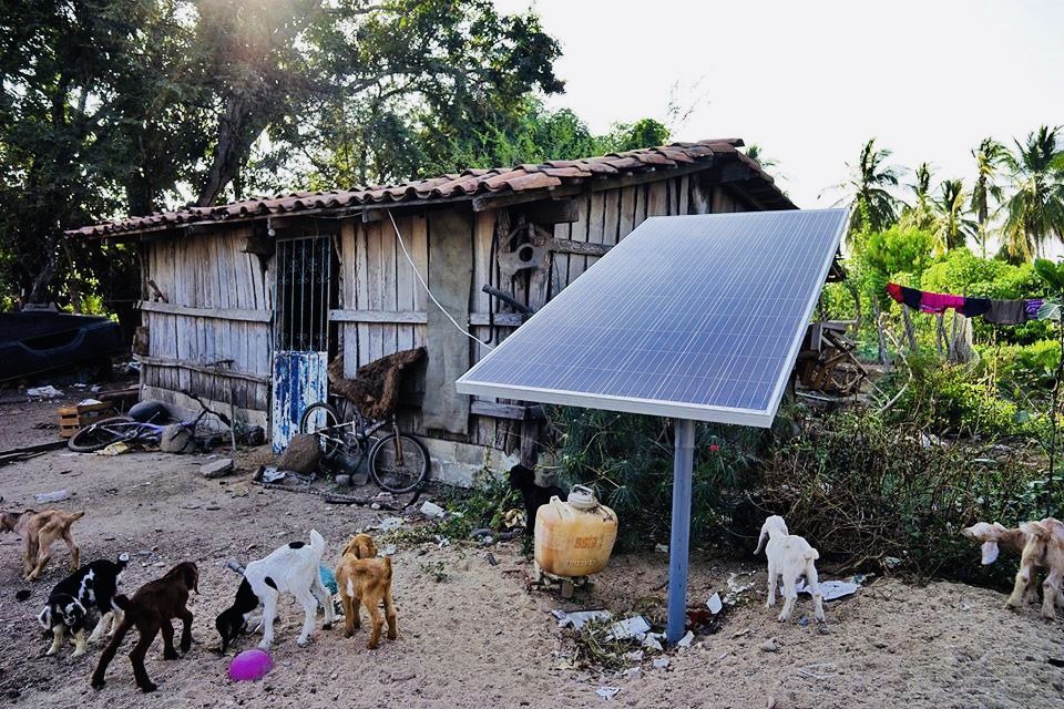 Lleva Tomás Hernández Palma energía solar a 10 comunidades de San Marcos que carecían de luz eléctrica 