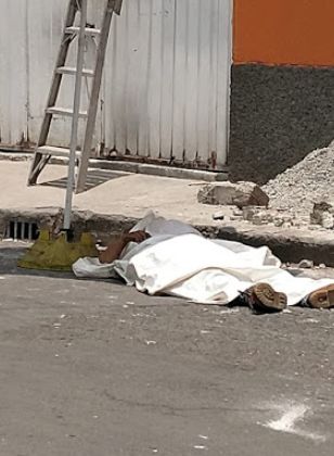 Trabajador de la construcción muere  al caerse barda en Ecatepec 