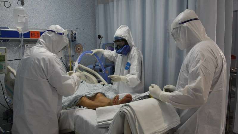 México confirma 117,249 muertes causadas por el COVID-19 en 9 meses