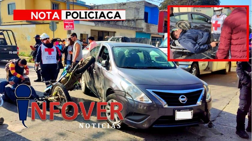 Choca motociclista contra vehículo