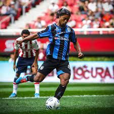 Lamenta Ronaldinho tragedia en el Estadio de La Corregidora