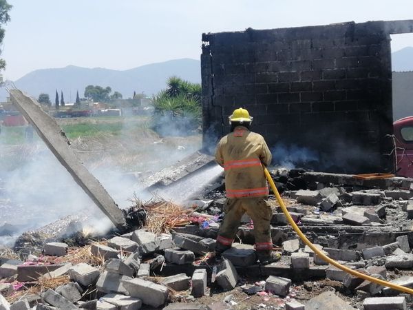 Resultan Lesionadas dos personas por Explosión en Polvorín de Tultepec