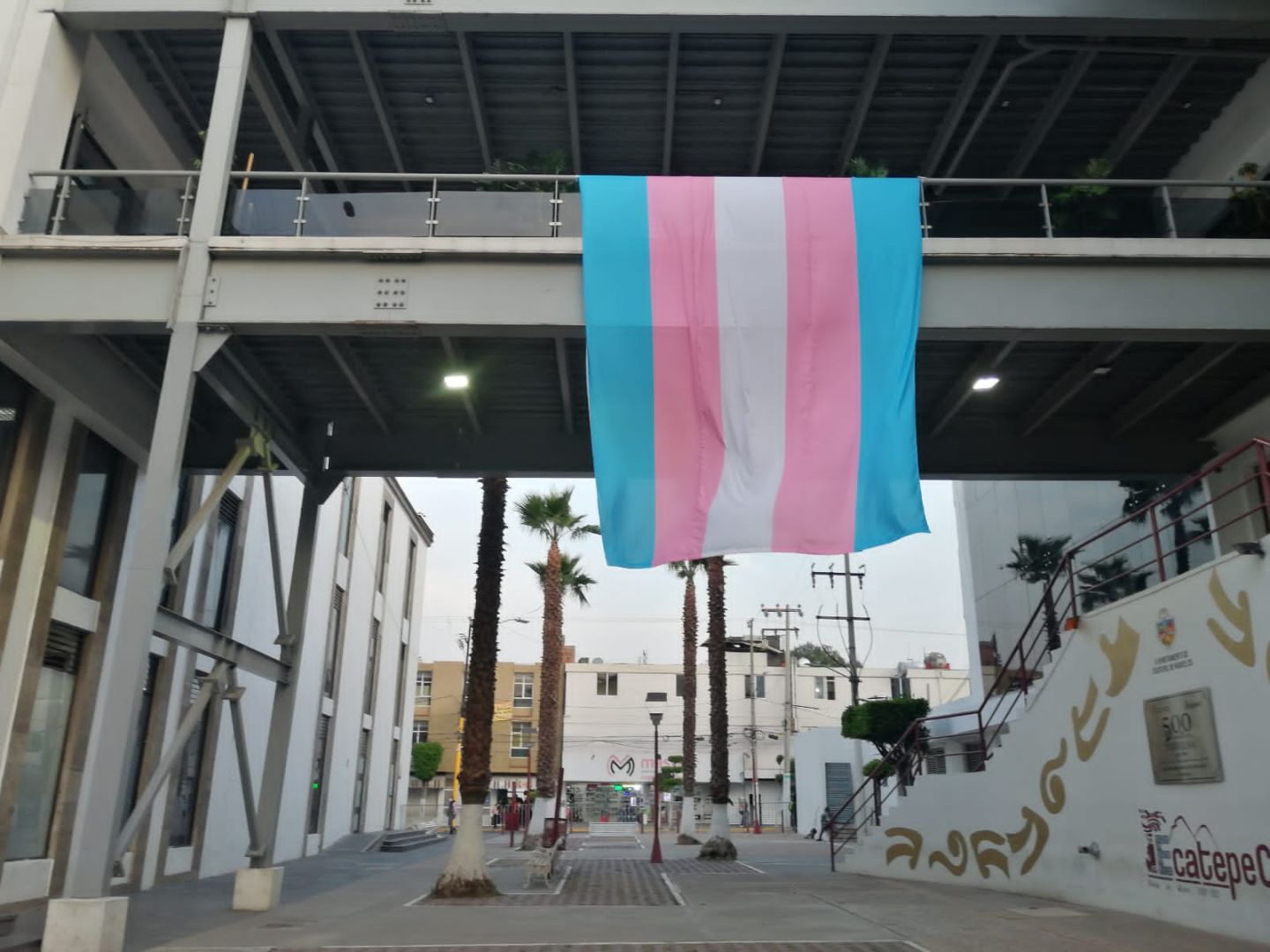 #Ecatepec despliega bandera monumental por el #Día Internacional de la #Visibilidad Trans