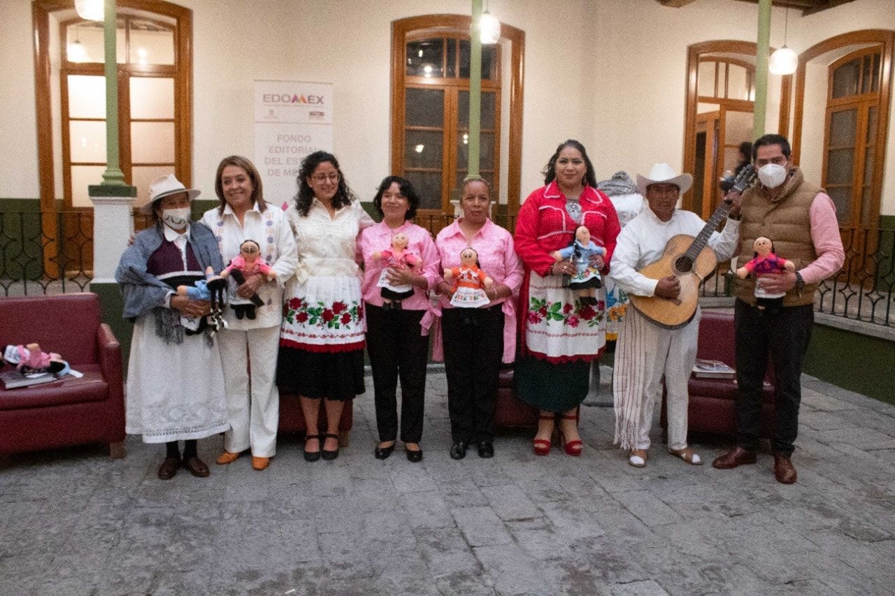 Presentan el Libro Etnografía de los Otomíes de Toluca