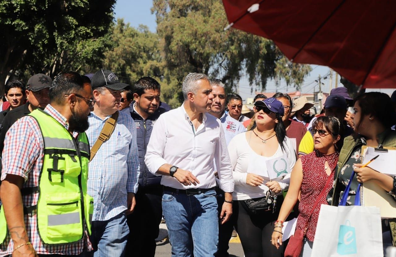 Alcalde de Ecatepec entrega 93 calles y avenidas rehabilitadas de manera integral