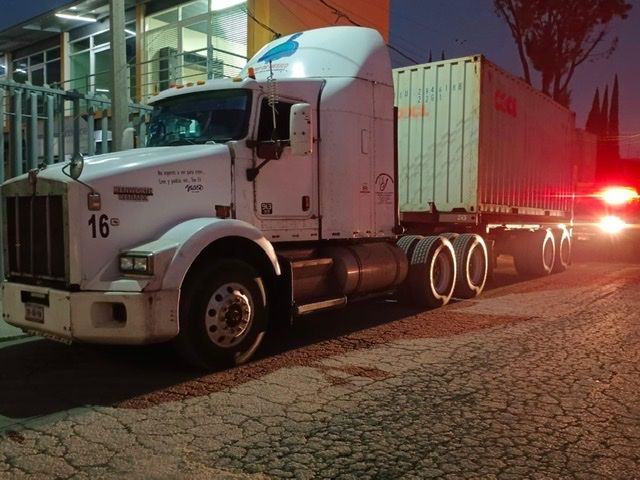 Policía Municipal de Acolman recupera tracto camión gracias a seguimiento de cámaras 
