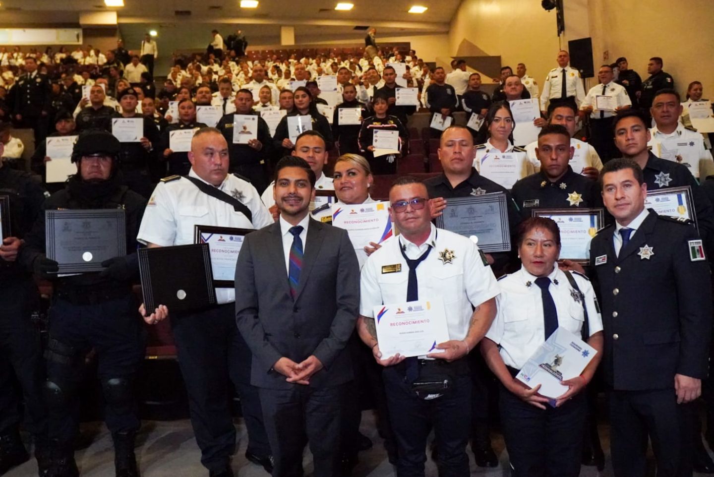 #Policía municipal de Neza una de las 10 mejores de México: Adolfo Cerqueda