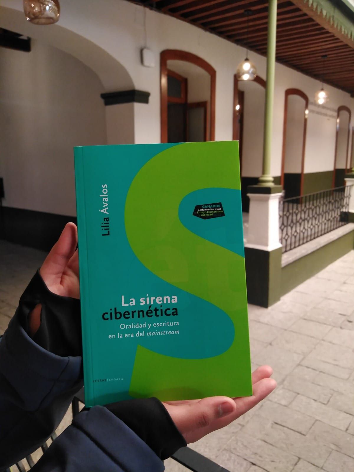 Ofrece FOEM Ensayo ’La Sirena Cibernética
Oralidad y Escritura en la era Mainstream’