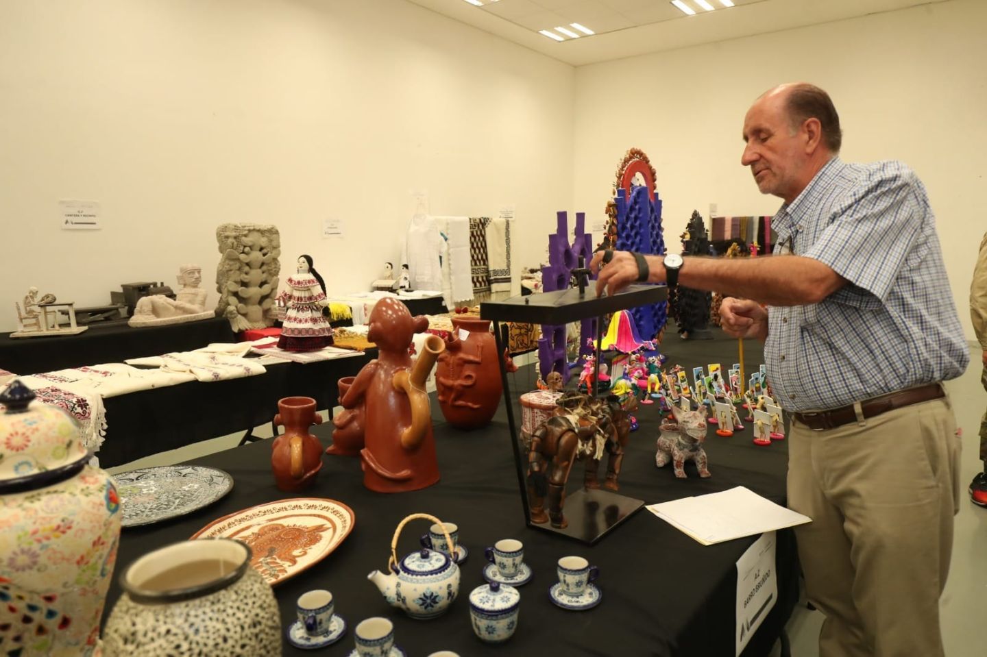 Califican Piezas del VII Concurso Estatal
Artesana y Artesano Mexiquense ’Vida y Obra 2023’.