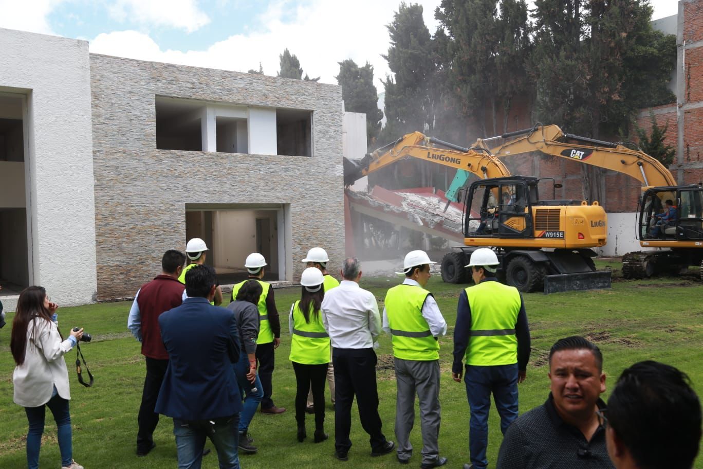 Inician formalmente la demolición de la casa de los gobernadores 