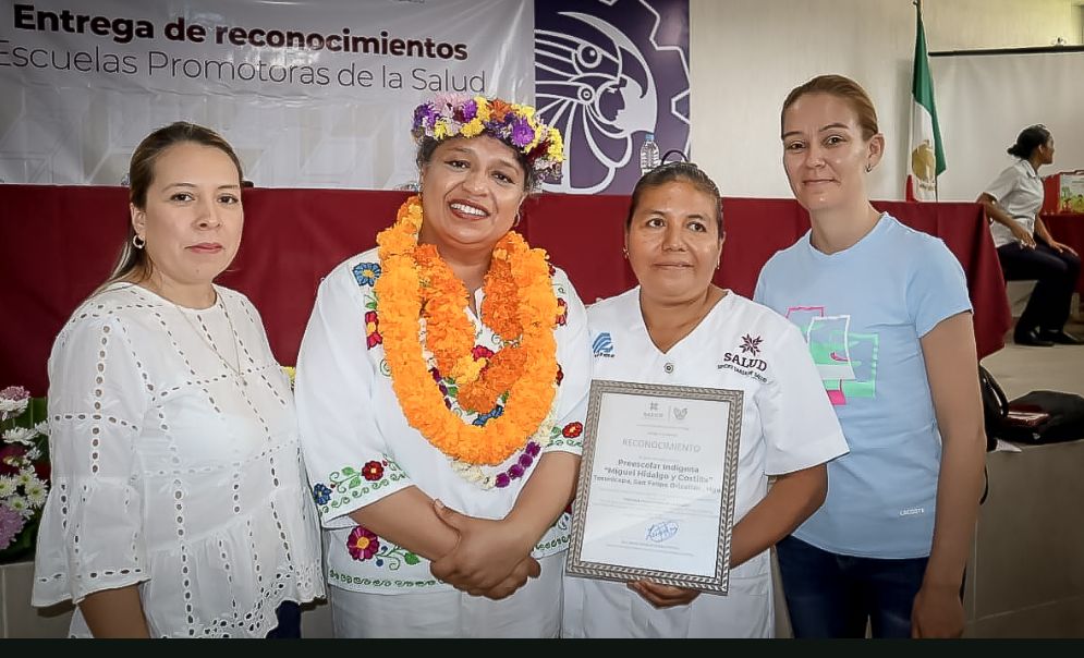 Reciben 18 escuelas de la Huasteca reconocimiento como promotoras de la salud