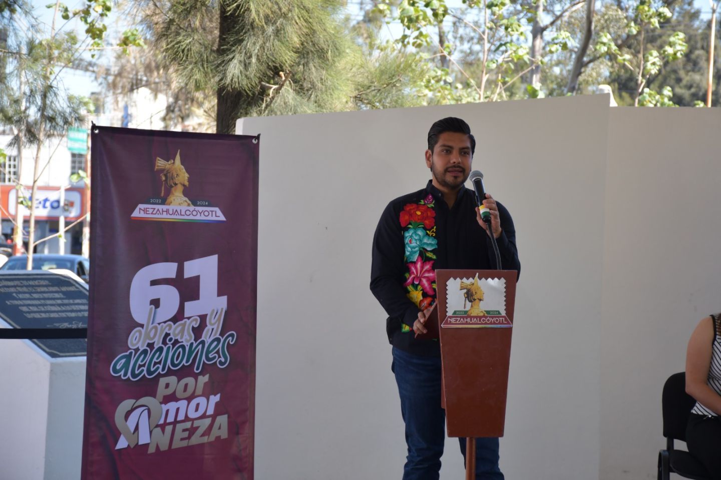En Neza, Adolfo Cerqueda Rebollo, inauguró el Foro Cultural Frida Kahlo