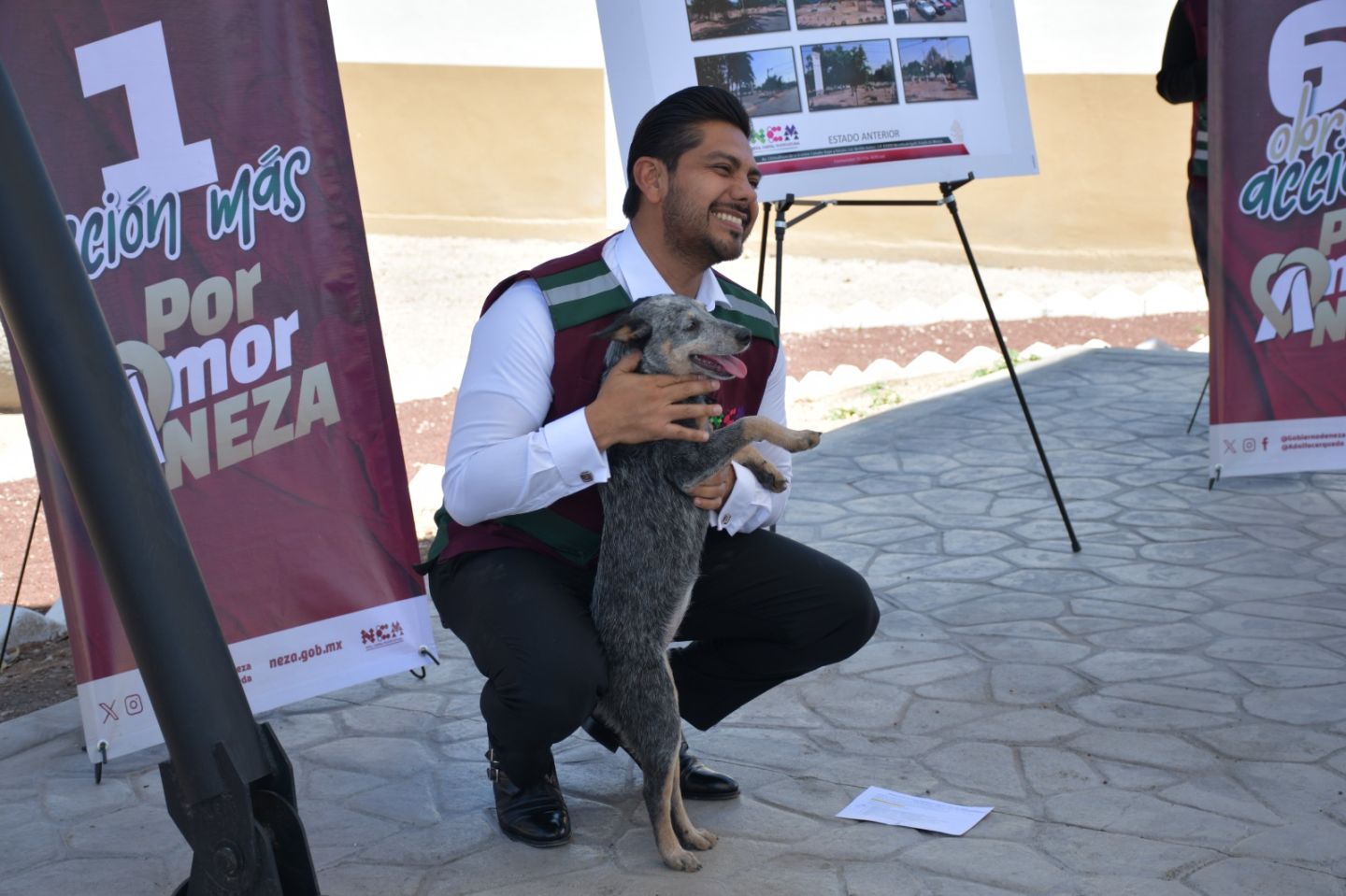 Adolfo Cerqueda alcalde de Nezahualcóyotl, inauguró refugio para animales 