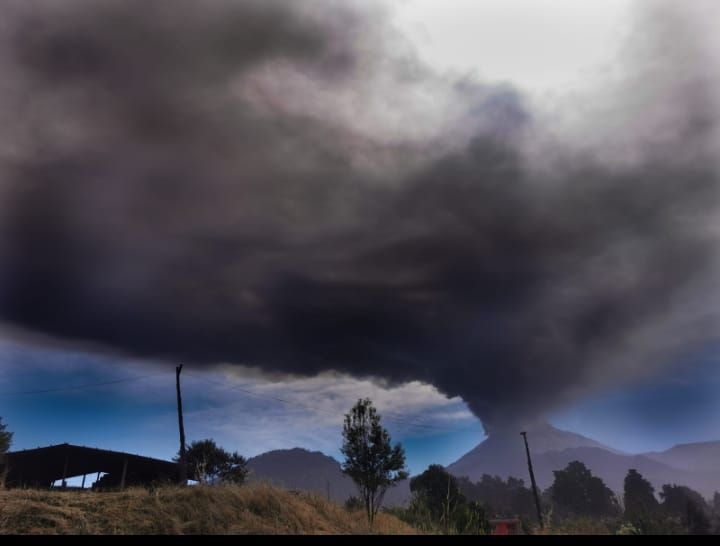 Reporta PC del Edoméx caída de ceniza en Tepetlixpa y Ecatzingo por actividad del Popocatépetl