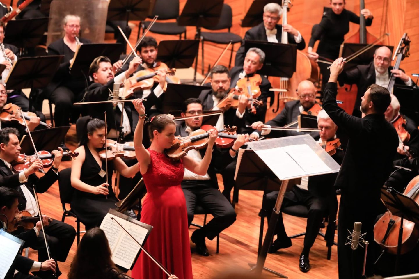 Deleita orquesta sinfónica del estado de México a cientos de mexiquenses con dos conciertos 