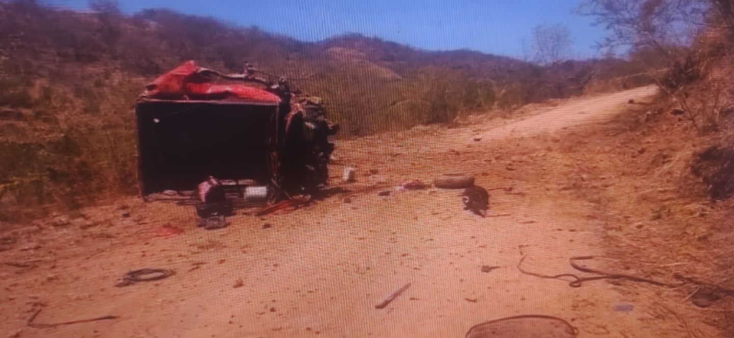 Explosión de mina antipersona mata a tres campesinos en Michoacán